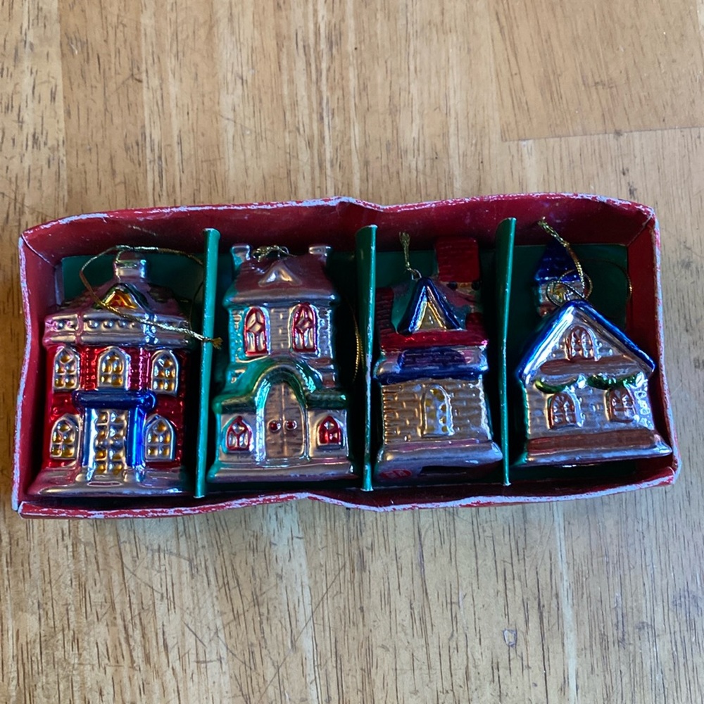 Christmas Ornament vintage in good condition